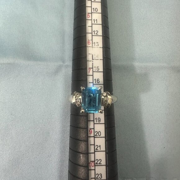 14k White Gold Diamond Blue Topaz size 8 - Picture 5 of 9